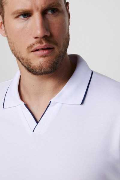 Tudors Male Slim Fit Dar Cutting 100% Cotton Plain Pike Buttonless White Polo V Collar T-shirt TS230021-01